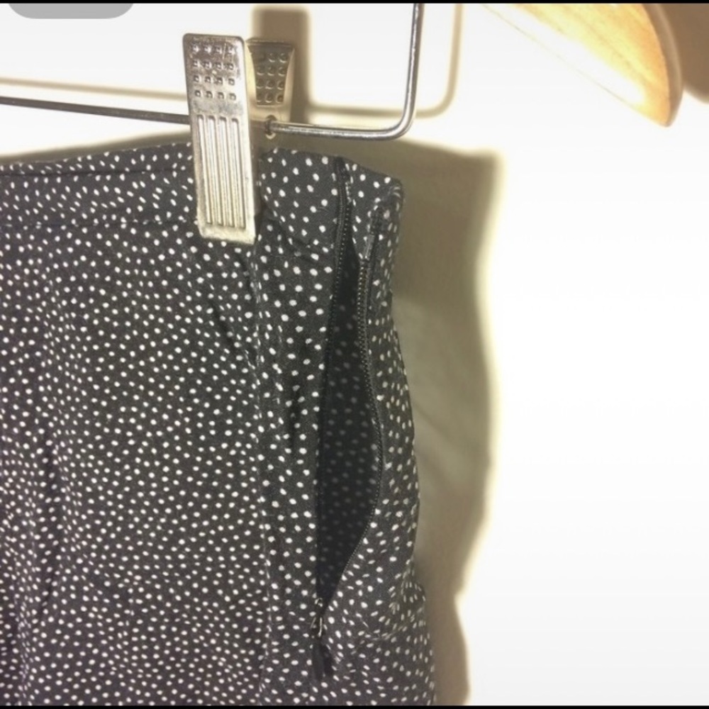 Urban Outfitters, miniskirt w/polka dots, M - Picture 6 of 9